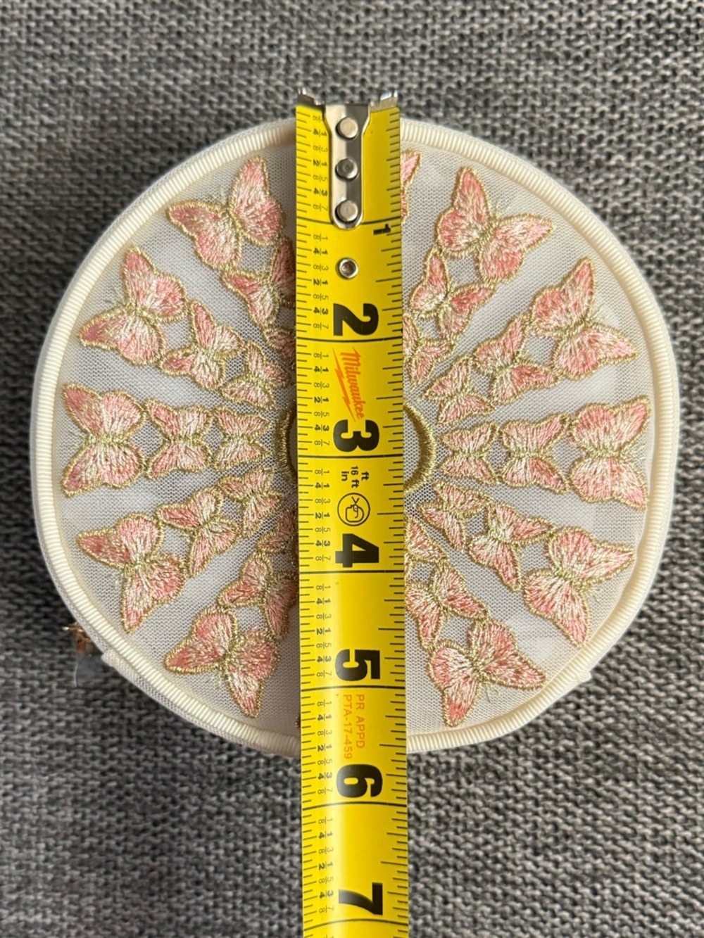 Dior Beauty Mother’s Day Embroidered Butterflies Round Pouch Makeup Bag New - Picture 16 of 17